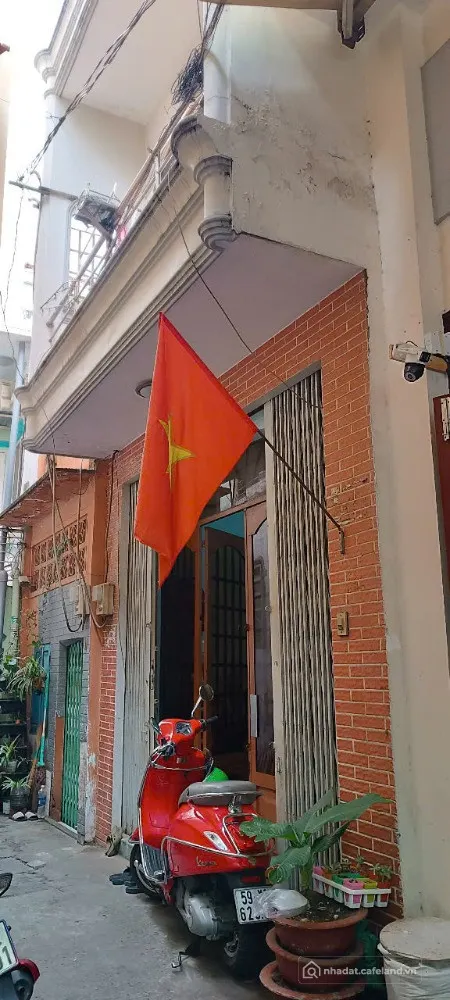 Nhà rộng gần Sacombank Lạc Long Quân, Tân Bình, 4.35 tỷ (Tin Hết Hạn)