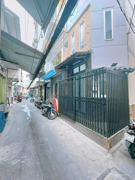 Căn góc 3 mặt - 25,5 m2 - 3 tầng 3 PN - hẻm 3,6m Bến Vân Đồn. 3,85 tỷ (Tin Hết Hạn)