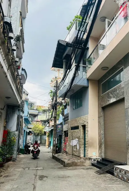 Nhà rộng 3 tầng, cạnh Etown Cộng Hòa, 5.4 tỷ (Tin Hết Hạn)