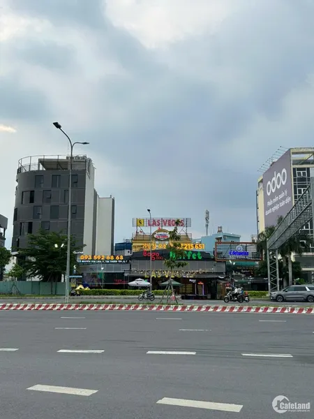 Bán nhà MT Nguyễn văn linh Q7. Diện tích 8 dài 25,vị trí đẹp,giá 40 tỷ (Tin Hết Hạn)