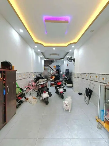 Chỉ 7,9 tỷ nhà 43m2 hẻm xe hơi 5m Hoàng Diệu, 4 tầng 4 PN (Tin Hết Hạn)