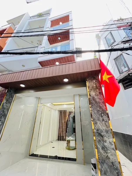 Nhà đẹp lô góc, 39m2, 3 tầng sân thượng, 5pn3wc, hẻm lớn thẳng 1trục (Tin Hết Hạn)