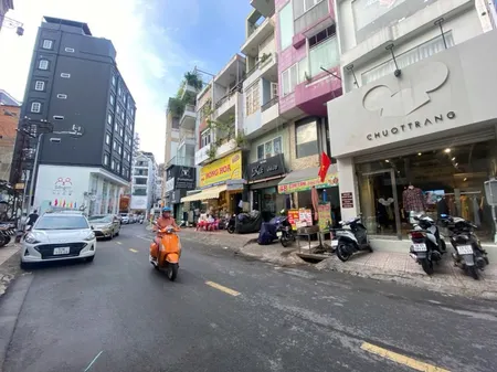 MT đường Nguyễn Văn Tráng, P Bến Thành. DT 64m2. đang cho thuê 90tr/th (Tin Hết Hạn)
