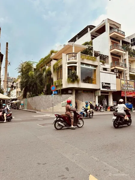 Bán nhà góc 2MT Hai Bà Trưng đối diện nhà thờ Tân Định, Q1, DT 8,5 x 25m, HĐT 35 (Tin Hết Hạn)