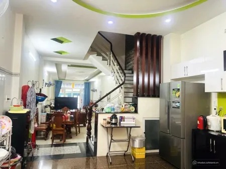 BÁN NHÀ RỘNG ĐẸP- GIÁ RẺ-100M2- 3 TẦNG- SÁT MẶT TIỀN- HXH PHẠM VĂN BẠCH-TÂN BÌNH (Tin Hết Hạn)