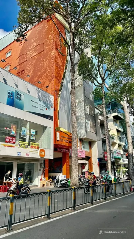 Bán tòa nhà VP MT Tôn Thất Tùng, P Bến Thành Quận 1, DT 4,5 x 20m, KC 8 Tầng (Tin Hết Hạn)