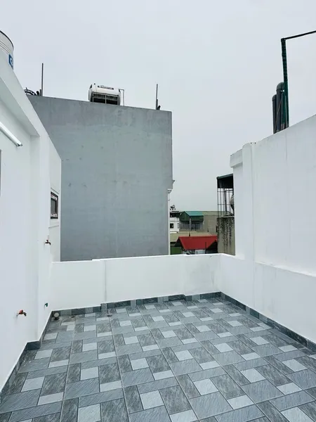 Siêu Phẩm Thạch Bàn 34m 5 Tầng Oto Đỗ Cổng Giá Nhỉnh 5 Tỷ (Tin Hết Hạn)