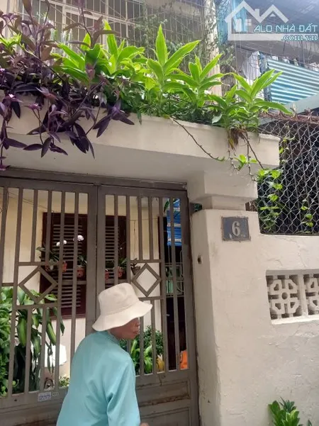 Siêu phẩm đất Hồ Tây Tây Hồ, 60m2 hai mặt tiền ô tô, thích hợp làm Vp, toà nhà chỉ 18.8tỷ