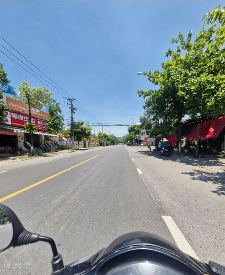 Bán đất tdc hòa sơn 6xã hòa sơnhòa vang..lô góc 2 mặt đường 5m5.cách ủy ban xã chỉ có 40m.