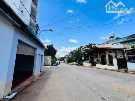 Bán Gấp Căn Nhà Cấp 4 Mặt Tiền Đường Y Nuê Phường ETam