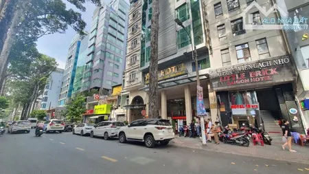 BÁN TÒA KHÁCH SẠN 3 SAO – MẶT TIỀN BÙI THỊ XUÂN – BẾN THÀNH – QUẬN 1 – Giá chỉ 115 tỷ