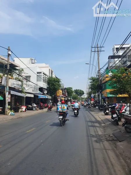 Bán nhà mặt tiền Phạm Thế Hiển Phường 4 Quận 8, nở hậu 5,96m2, mặt tiền đường kinh doanh
