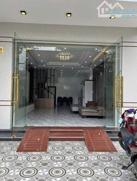 Bán gấp nhà đang cho thuê 25tr/tháng đường trần não quận 2 giá 4tỷ8/54m2 sổ hồng riêng