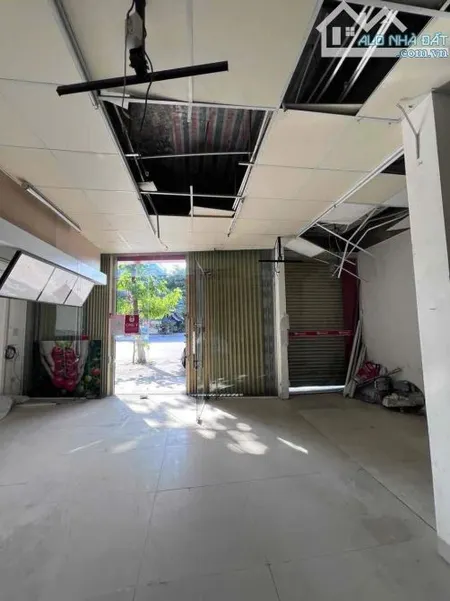 CÁCH MẠNG THÁNG 8 NHÀ MẶT TIỀN 2 TẦNG DT 100M2 NGANG 7M VỊ TRÍ KINH DOANH MỞ SHOWROOM,SPA