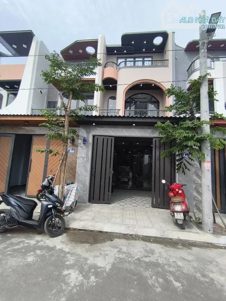 NHÀ MẶT TIỀN 115M2 FULL THỔ CƯ ĐÃ HOÀN CÔNG TẶNG FULL NỘI THẤT