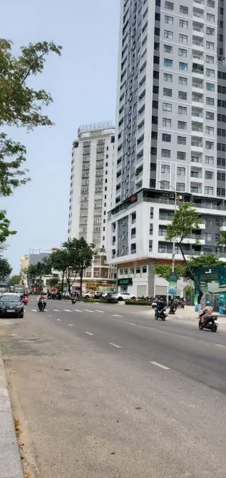 BÁN TOÀ CĂN HỘ 5 TẦNG ĐẸP.CHỈ SAU VÕ NGUYÊN GIÁP VÀI BƯỚC CHÂN.