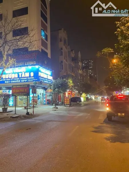 BÁN GẤP! Nhà Mặt Phố Kiến Hưng - 6 tầng thang máy - Vỉa hè 5m - Chân 8 tòa chung cư, KD