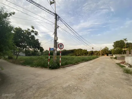 Bán đất tại thôn 6 đường đt 86, xã ba trại, ba vì, hà nội sổ đỏ vuông vắn ở hoặc đầu tư đầu đẹp
