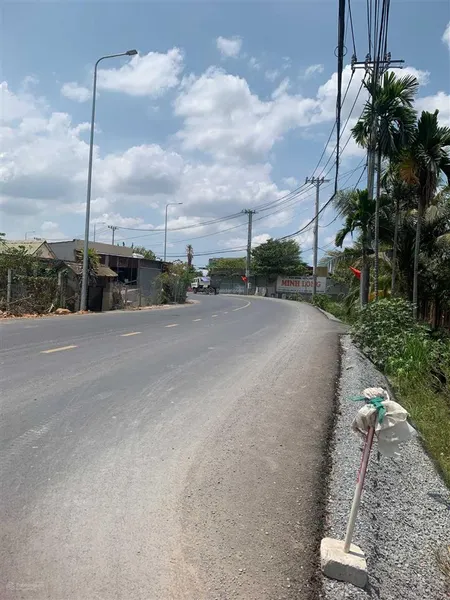 1000m2 có 100m2 thổ đường long phước, gần cầu long đại, gần vinhomes và vành đai 3. 0912 712 ***