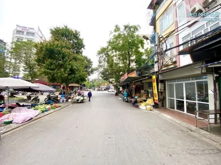 BÁN MẢNH ĐẤT MẶT NGÕ XUÂN LA- Ô TÔ TRÁNH- DIỆN TÍCH 85M2, MẶT TIỀN 7.8M_ GIÁ 19 TỶ