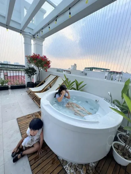 NHÀ ĐẸP- GIÁ TỐT - Vị Trí Đắc Địa Tại Khu Đấu Giá Ngõ Cổng Kiến Hưng, Hà Đông DT 50m2x 7T giá 16.3 tỷ