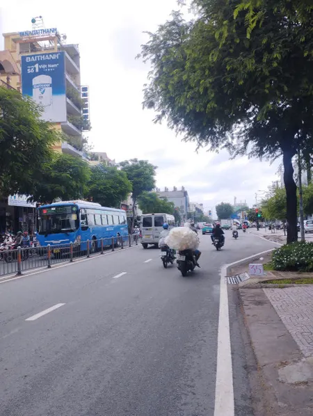 Ngộp Lý Thường Kiệt - 4x16m2 - Hẻm 5m - 5 tầng ngay chợ Tân Bình