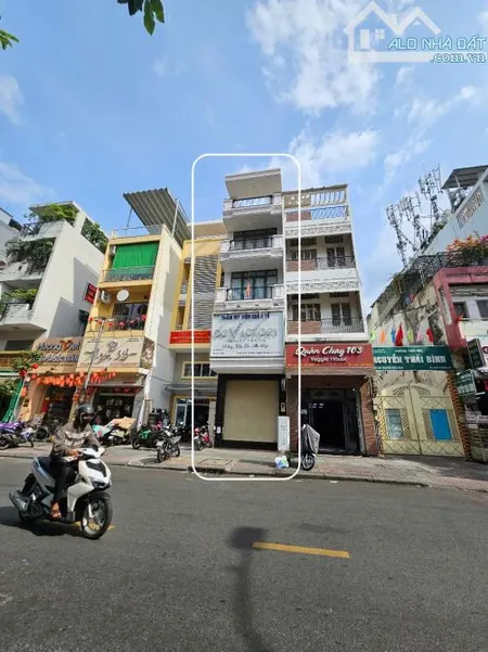 Mặt tiền 101 Nguyễn Thái Bình, P. Nguyễn Thái Bình, Q.1