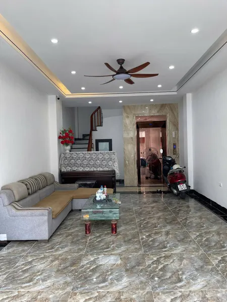 PHÂN LÔ GIANG BIÊN HÀNG XÓM KĐT VIỆT HƯNG GARA Ô TÔ THANG MÁY