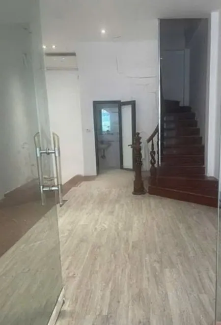 Cho thuê nhà riêng ô tô Hoàng Hoa Thám, 6 tầng * 60m2 - 7phòng - 5wc, 28 Triệu