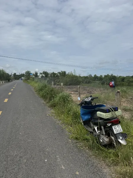 Hai mặt tiền