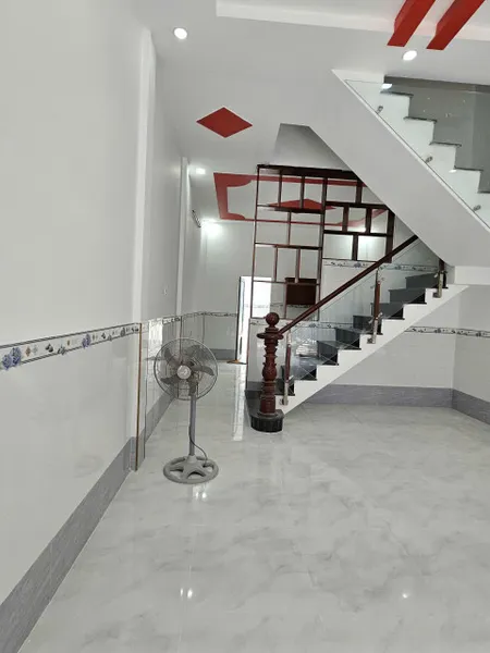 Chủ ngộp bán rẻ  680triệu sổ sẵn gần chợ Bình Chánh