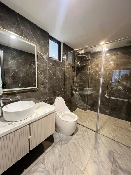 BÁN NHÀ, LÔ GÓC TAM TRINH - HOÀNG MAI,  DT 64 M, 5 TẦNG, TM, MT 4,5 M, GIÁ 14,8TỶ.
