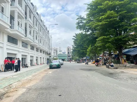 Bán nhà 100m² giá 14.5 tỷ tại Phường Tân Hưng Thuận Quận 12