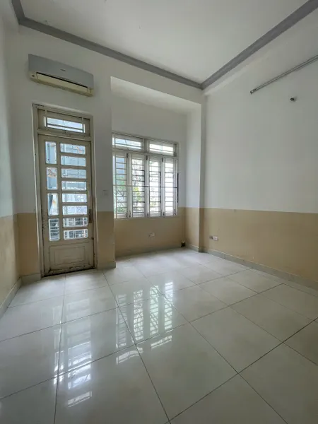 CHO THUÊ NHÀ 2  MẶT TIỀN - PHAN VĂN TRỊ- GÒ VẤP - DT 320 M2 - GIÁ 40 TR/THÁNG.