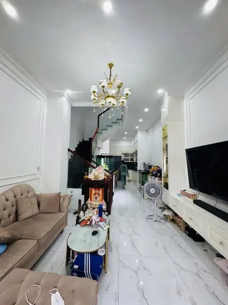 Nhà đẹp 4 tầng BTCT, hẻm 8m Văn Cao, 80m2, 4PN, tặng full Nội thất