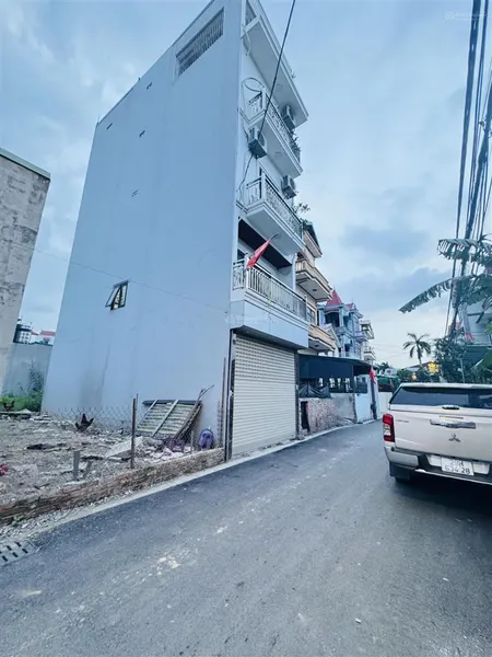 Cần bán 200m2 đất sáp mai ngoài đê trục chính ô tô tránh giá rẻ