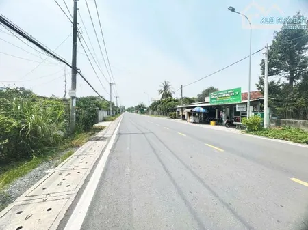 Bán nhà xưởng đường Nguyễn Thị Nê - 818m2 - 14.5x56 - 300m2 thổ cư - xã Phú Hòa Đông - Củ