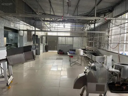 Bán nhà xưởng đẹp cách đường tình lộ 15 500m vị trí đẹp hiện đang làm nhà xưởng