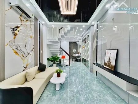 Lên sóng căn nhà 46.2m2 ngay Lê Quang Định, Gò Vấp. Giá: 2 Tỷ 450. Sổ hồng riêng