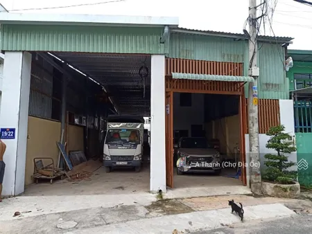 Bán gấp xưởng dt 9.2x30m, mặt tiền nhựa 10m, gần chợ thới tứ hóc môn