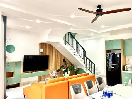 Bán nhanh biệt thự đơn lập view biển siêu đẹp 240m2 dãy hồ bơi vô cực giá 8.5 tỷ bao hết 4 pn 3wc