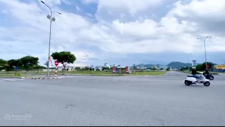 Đất mặt tiền nguyễn tất thành. gần trục nguyễn an ninh. s= 810m2 và 960m2 giá 140triệu/m2
