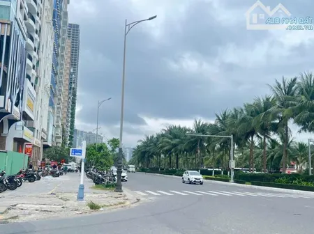 Bán đất Biển mặt tiền đường Hà Chương Sát biển đối Diện TTTC Quốc Tế 190m ngang 10m