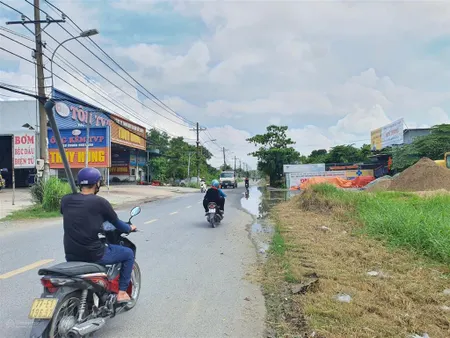 Bán lô đất mặt tiền đường lã xuân oai giá 13 tỷ (tốt nhất)