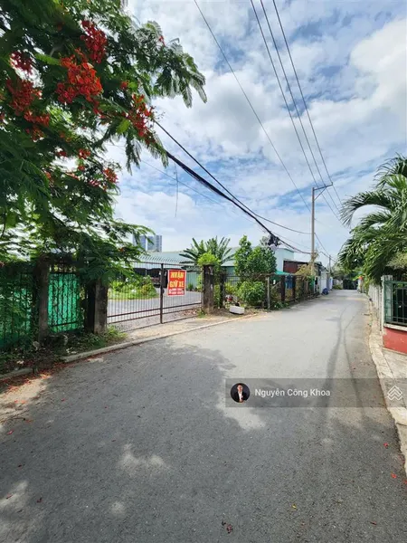 Bán 2 lô đất, ngang tổng 9,6m, mt đường thông thương, gần làng đhqg 1km, p.đông hòa, tp.dĩ an