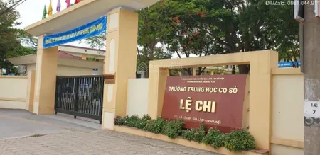 Full thổ cư 100% diện tích 50m2, mặt tiền 5m, hậu 5m, cạnh chợ sinh viên, cần bán gấp