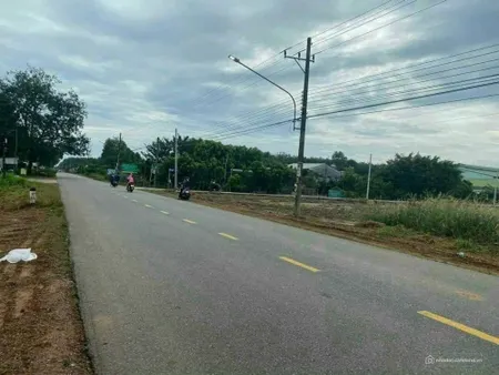 KẸT TIỀN SANG GẤP 1200M2=(20X60m) ĐƯỜNG 42M SÁT KCN, CHỢ TIỆN XÂY TRỌ GIÁ 460 TR (Tin Hết Hạn)