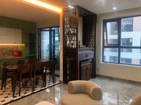 Bán căn hộ chung cư Valencia Garden, tầng trung, căn góc view thoáng. (Tin Hết Hạn)