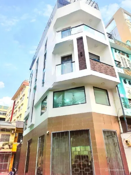 Quận 11, Hẻm xe tải đường Trịnh Đình Trọng, Phường 5, 44m2, 5 tầng, 5PN, nhỉnh 8 (Tin Hết Hạn)