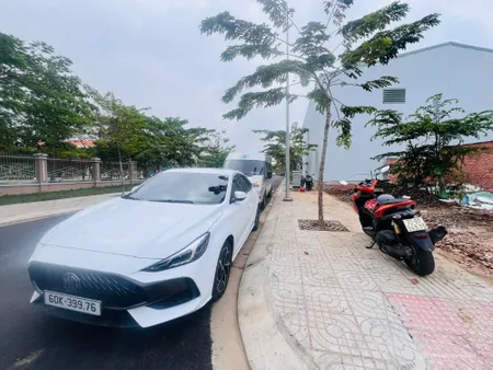Bán lô góc 2 mặt tiền, sổ hồng thổ cư ngay đối diện trường TH Tân Tiến ! (Tin Hết Hạn)